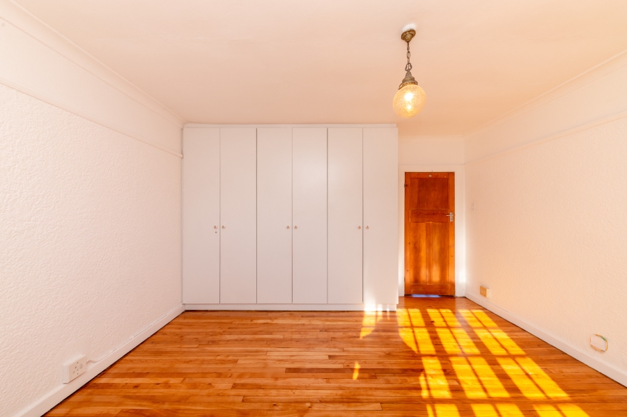To Let 2 Bedroom Property for Rent in Sea Point Western Cape